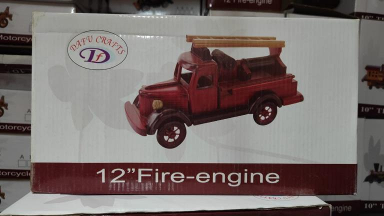 Souvenir Tree – Retro Car & Fire Machine Figurine