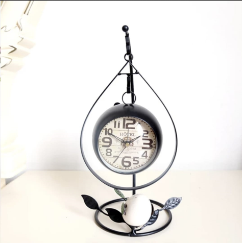 Silent Retro Iron Art Alarm Clock – Black/White