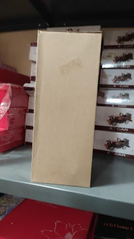 Silent Retro Iron Art Alarm Clock – Black/White