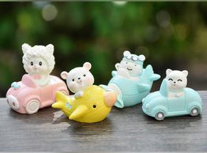 Small Kitty Showpiece