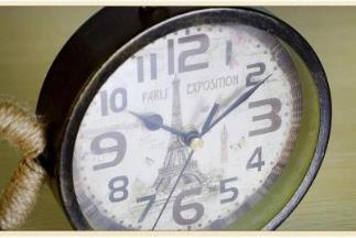 Table Clock – Antique Art Desk Clock