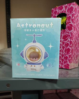 Cute Spaceman Night Light – Astronaut Ornament