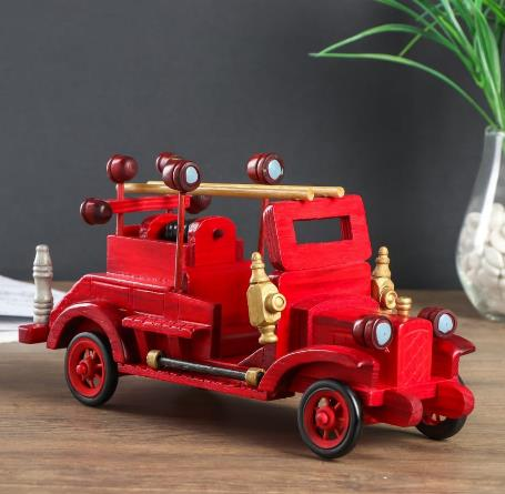 Souvenir Tree – Retro Car & Fire Machine Figurine