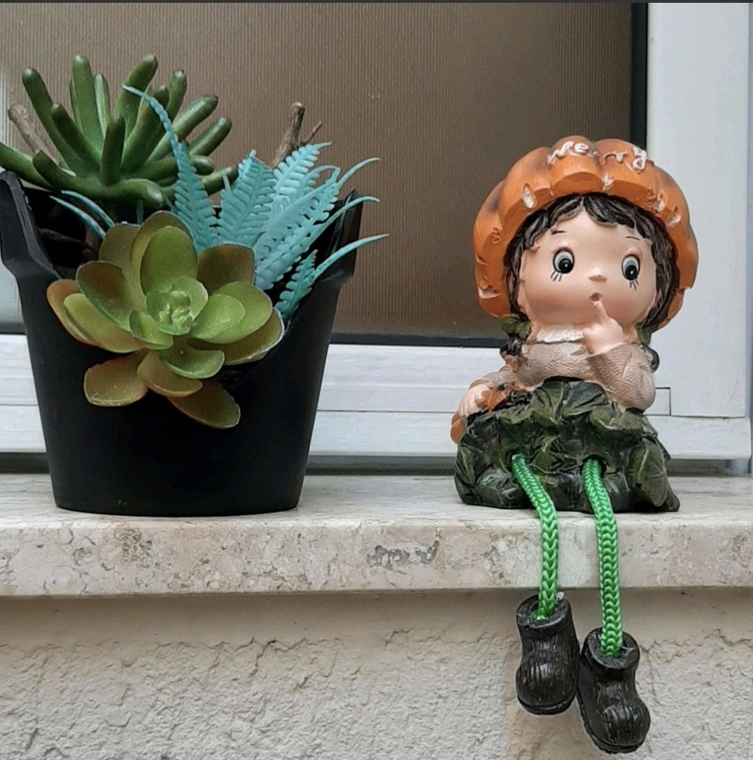 2pcs Couple Hanging Legs Figurines – Mix Design