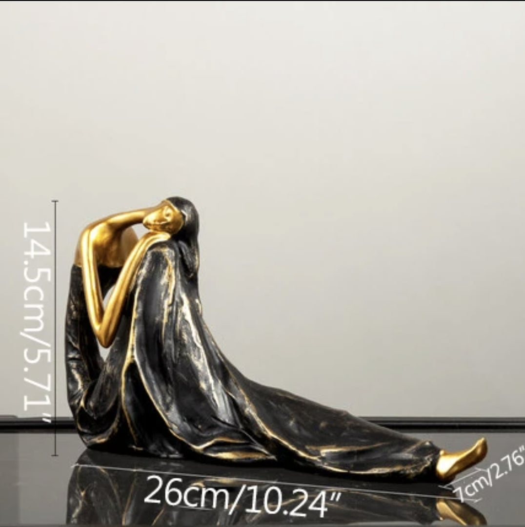 Nordic Beautiful Girl Statue – Resin Ornament