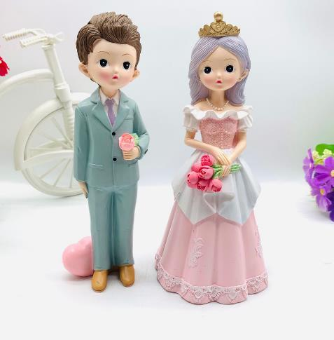 Couple Décor Figurine
